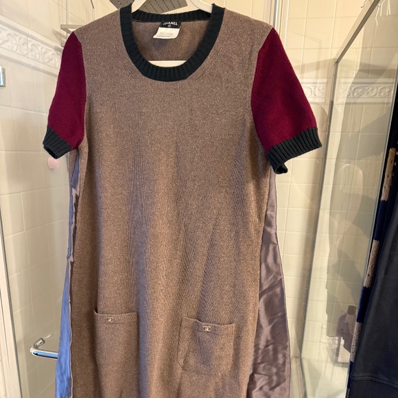 EXCELLENT Chanel Turn lock Sweater Dress - Picture 1 of 9